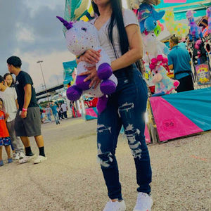 Meet your Posher, Danelia